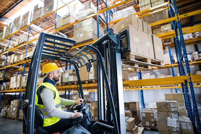 High-bay warehouse and palletized cargo management operations